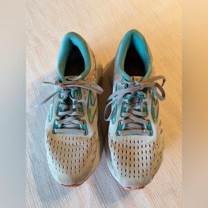 Brooks Athletic Shoes in Gray and Teal